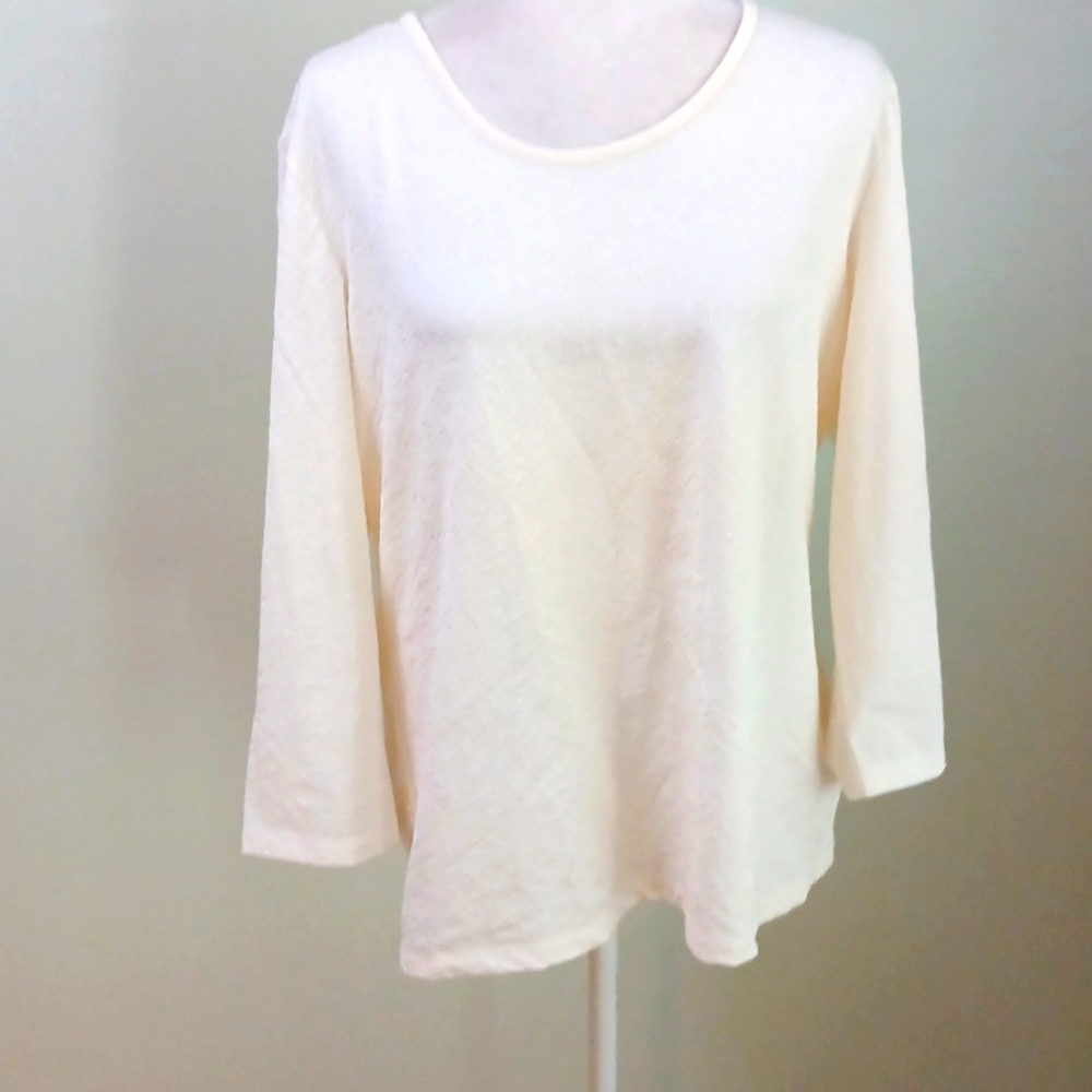 Women's Cream Scoop Neck Long Sleeve Top